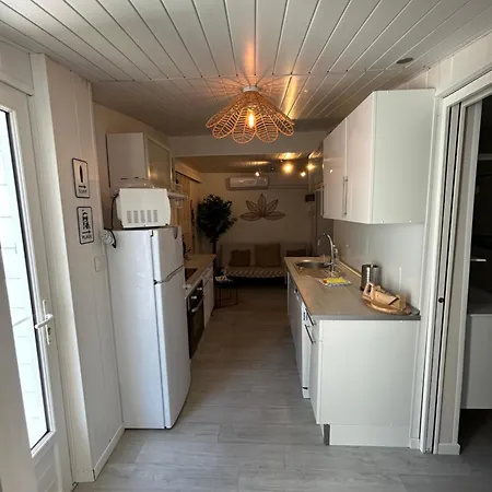 Maison Maheco Holiday home *