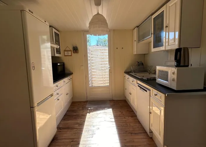 Semesterbostad Maison Maheco